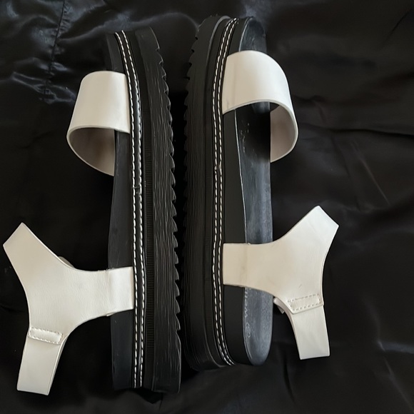WELLSfount sandal - Picture 2 of 4